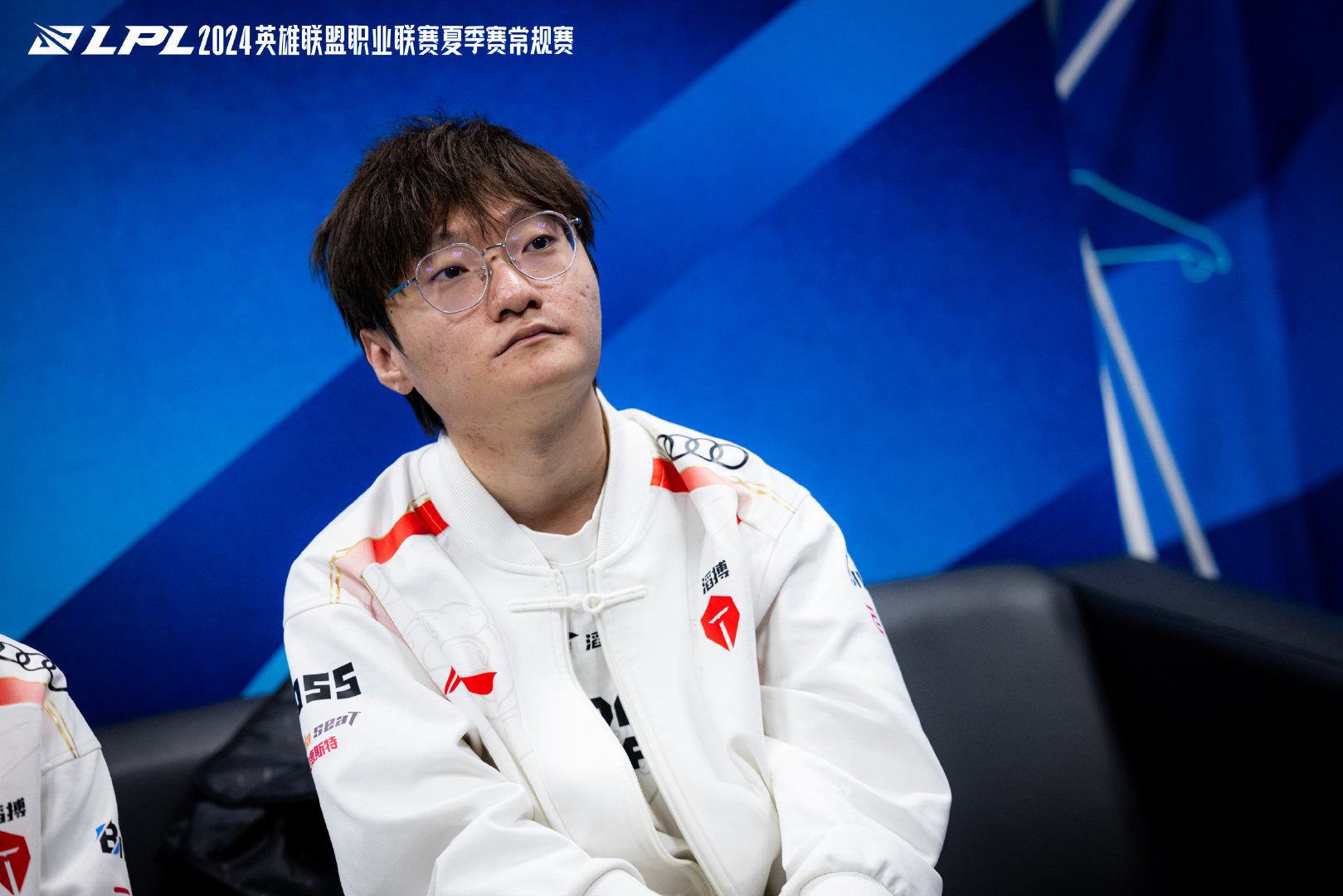 Scout遭遇七连败，塞尔维亚队教练面临压力！