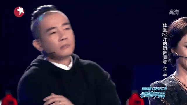 JackeyLove回归赛场，赛况扑朔迷离首场状态亮眼，公牛观众沸腾！